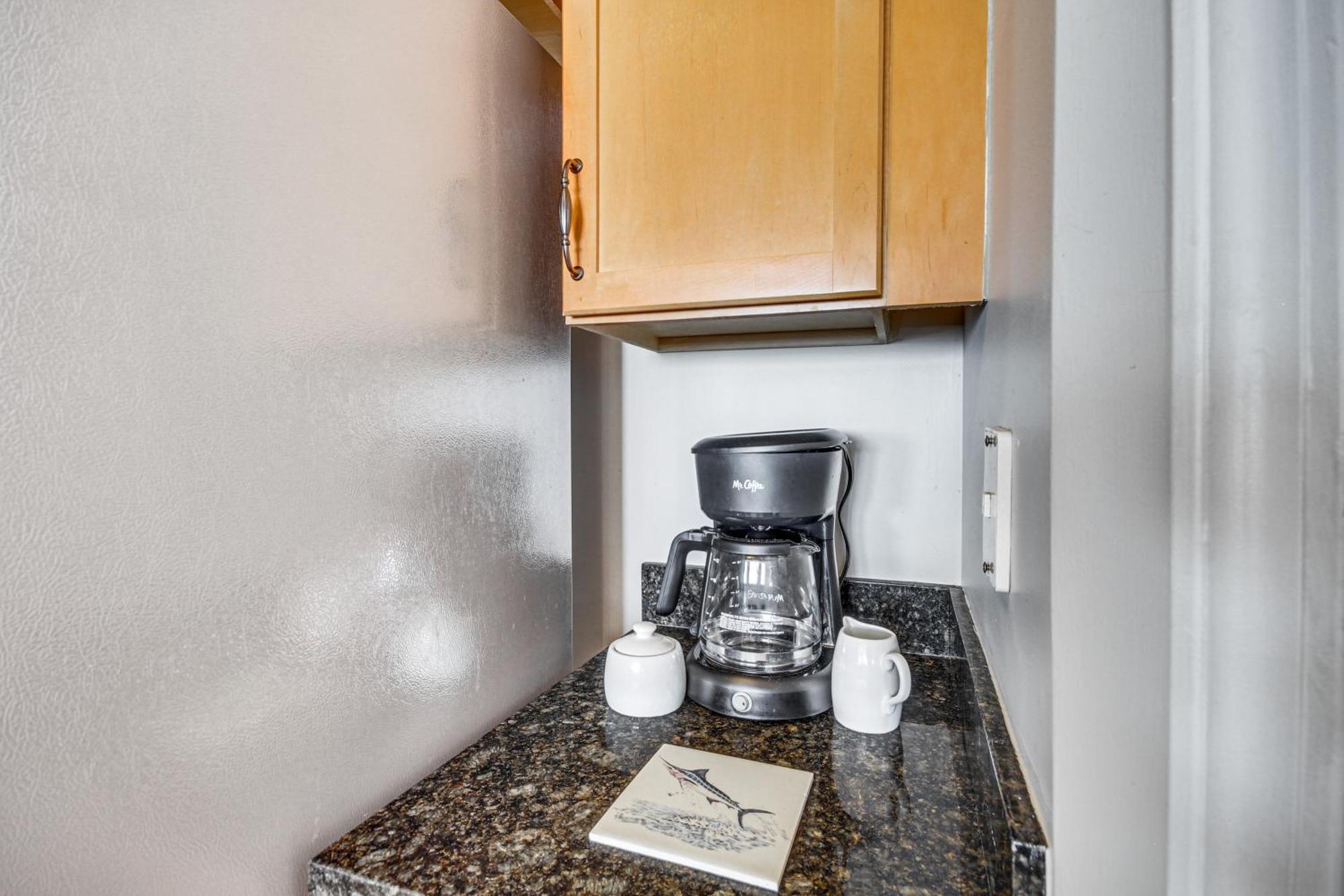 Sleek Gulfport Condo With Ocean Views And Pool Access! Eksteriør billede